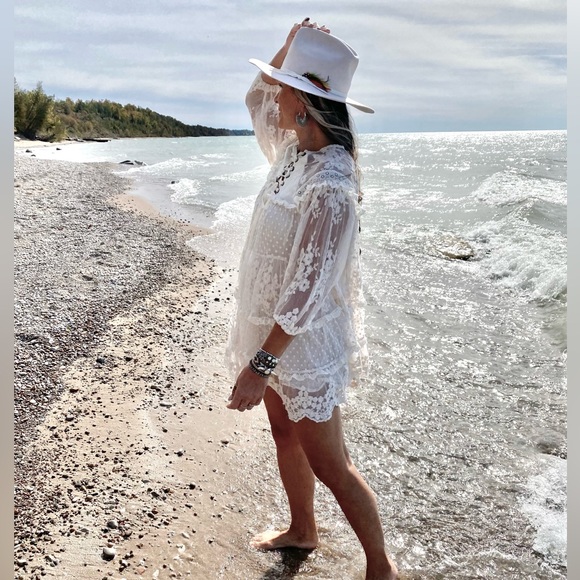 Join me on the BOHO DISCOVERY let’s feel wild and free 🦋✨✨ - Picture 1 of 15